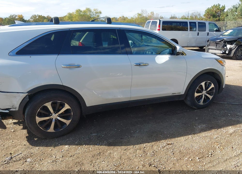 2017 KIA SORENTO VIN: 5XYPHDA52HG228709