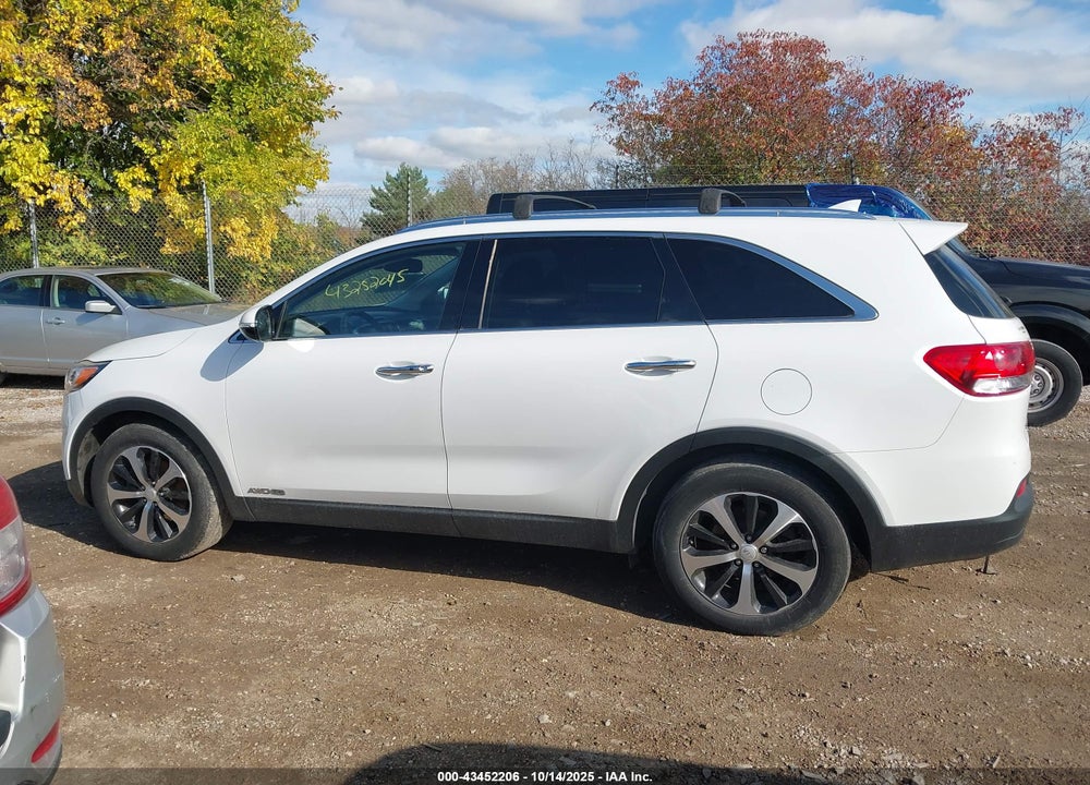 2017 KIA SORENTO VIN: 5XYPHDA52HG228709