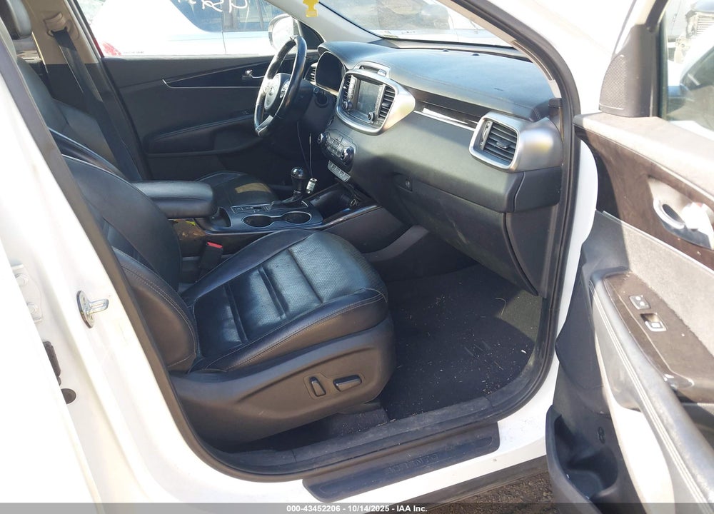 2017 KIA SORENTO VIN: 5XYPHDA52HG228709