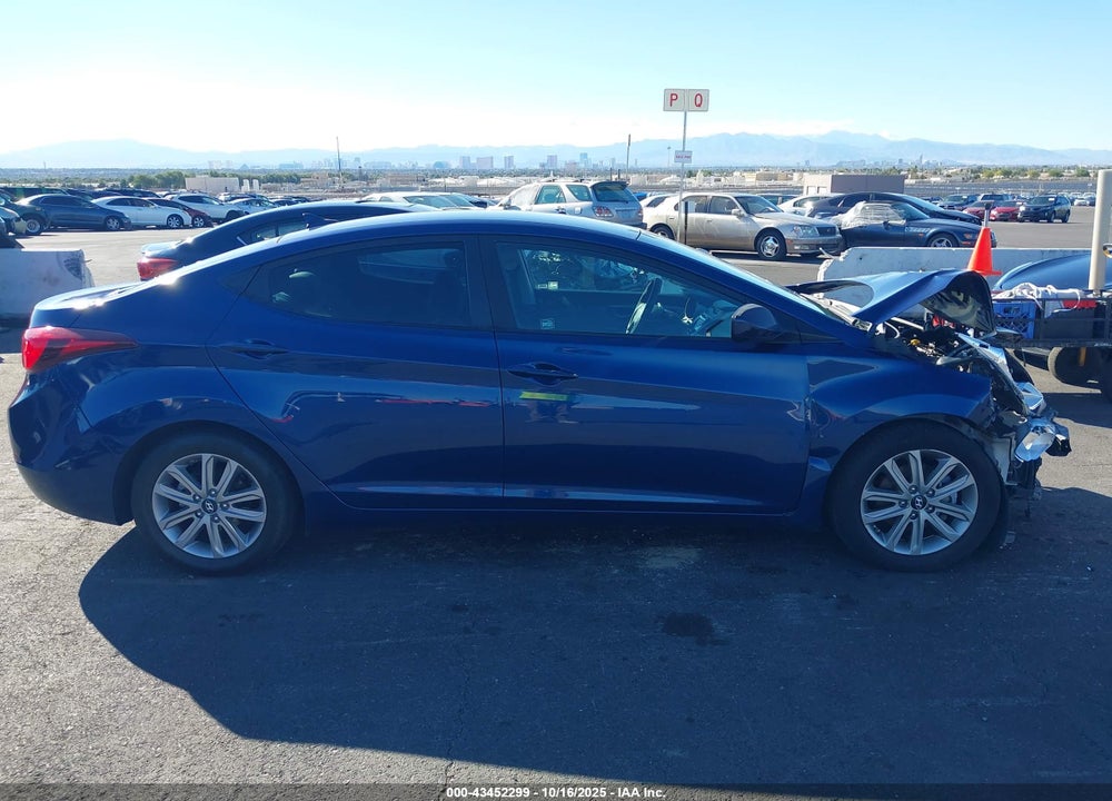 2015 HYUNDAI ELANTRA VIN: 5NPDH4AE1FH640659