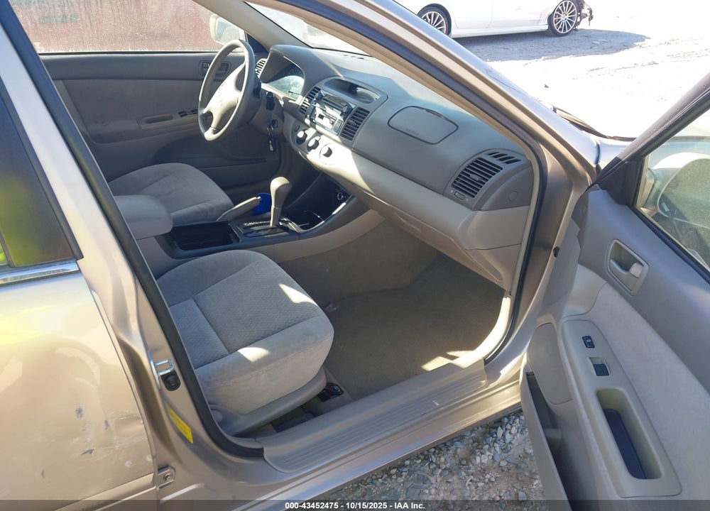 2002 TOYOTA CAMRY LE VIN: 4T1BE30K22U630218
