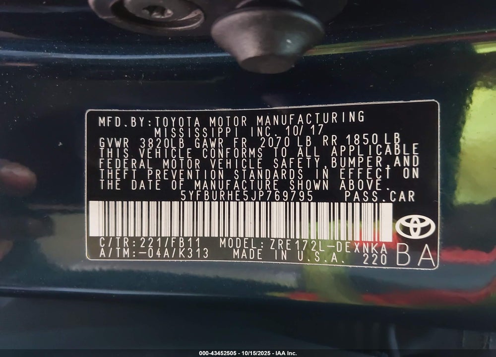 2018 TOYOTA COROLLA LE VIN: 5YFBURHE5JP769795