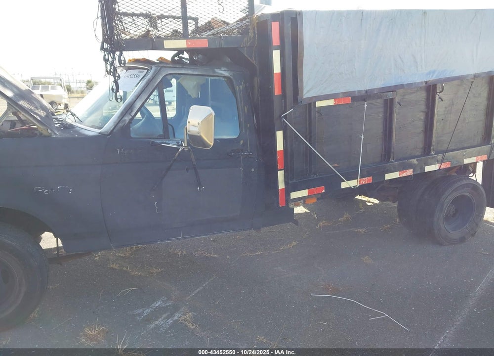 1992 FORD F SUPER DUTY VIN: 2FDLF47G9NCB00969