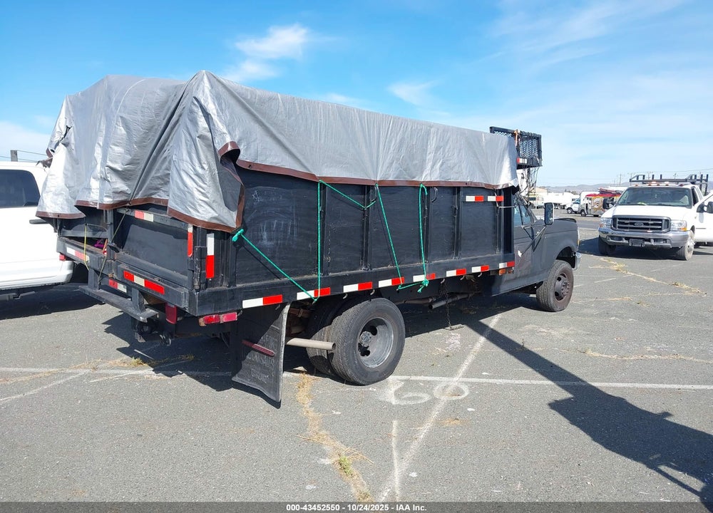 1992 FORD F SUPER DUTY VIN: 2FDLF47G9NCB00969