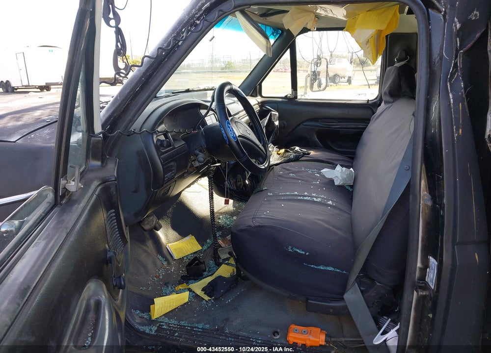 1992 FORD F SUPER DUTY VIN: 2FDLF47G9NCB00969