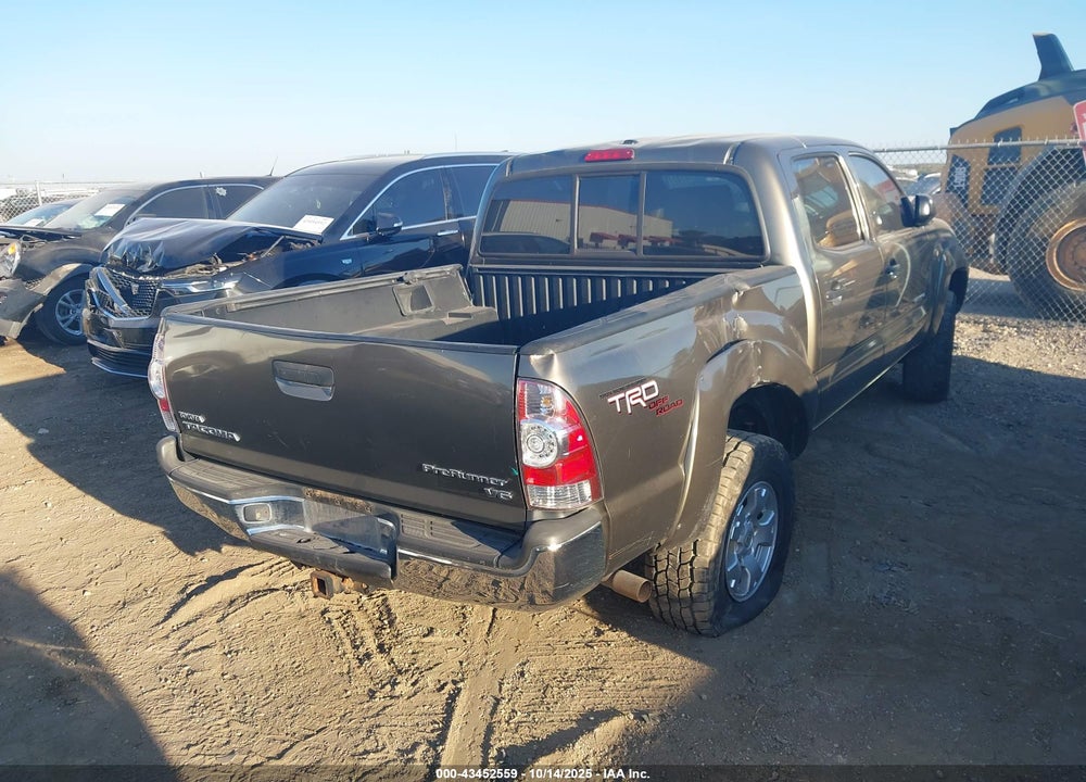 2011 TOYOTA TACOMA PRERUNNER V6 VIN: 3TMJU4GN6BM121911