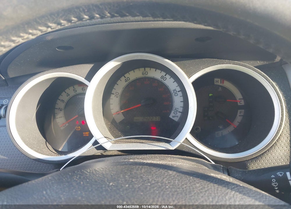 2011 TOYOTA TACOMA PRERUNNER V6 VIN: 3TMJU4GN6BM121911