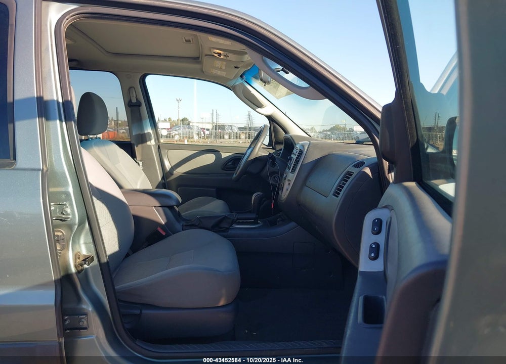 2007 FORD ESCAPE VIN: 1FMYU93127KB19016