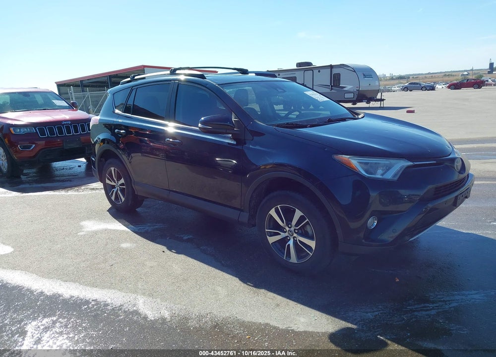 2018 TOYOTA RAV4 XLE VIN: 2T3RFREV7JW750359