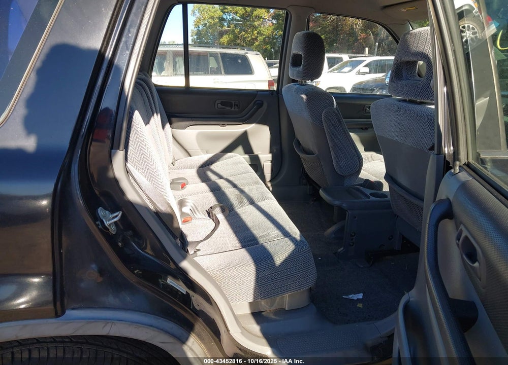1998 HONDA CR-V LX VIN: JHLRD1849WC046994