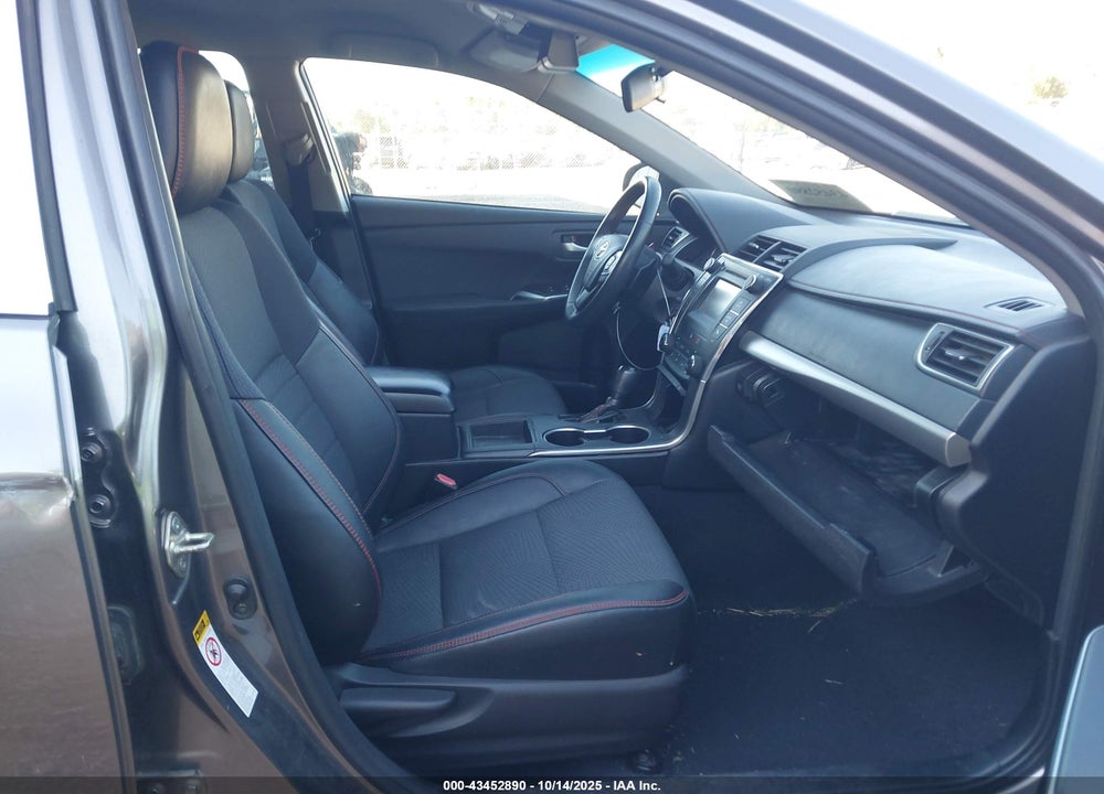 2017 TOYOTA CAMRY SE VIN: 4T1BF1FK2HU454790