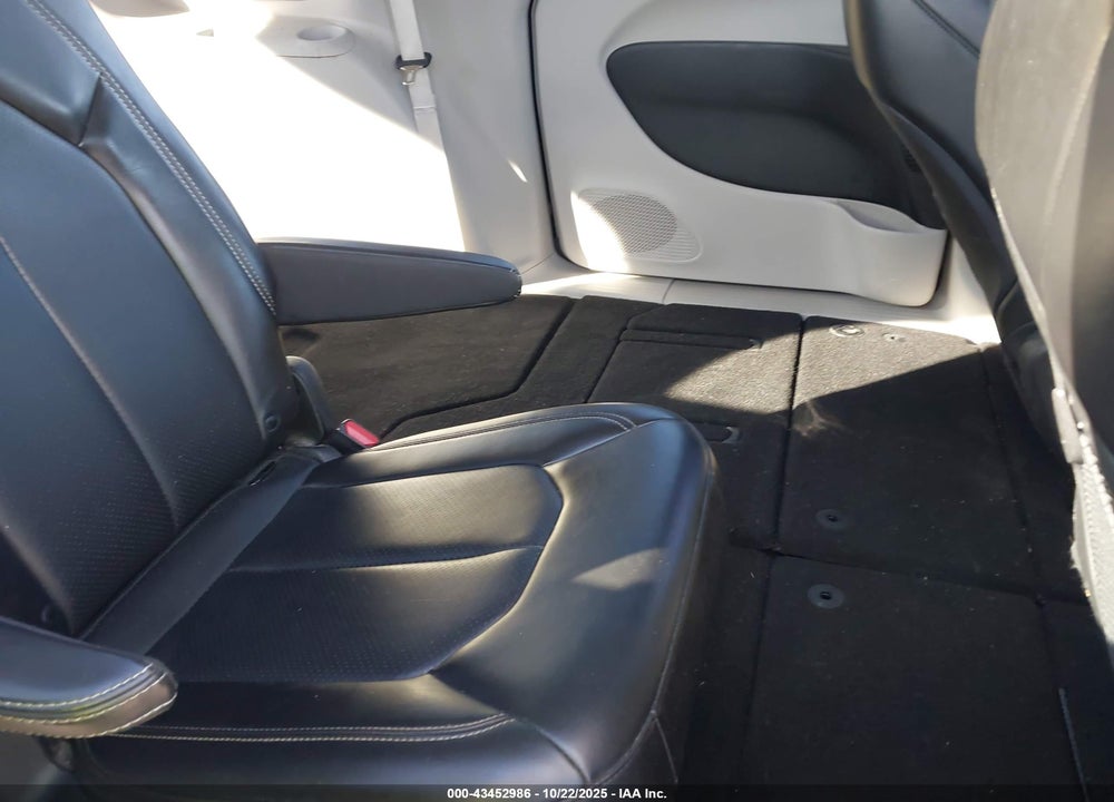 2020 CHRYSLER VOYAGER LXI VIN: 2C4RC1DG4LR184316