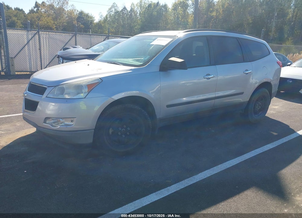 2011 CHEVROLET TRAVERSE LS VIN: 1GNKREED8BJ277362