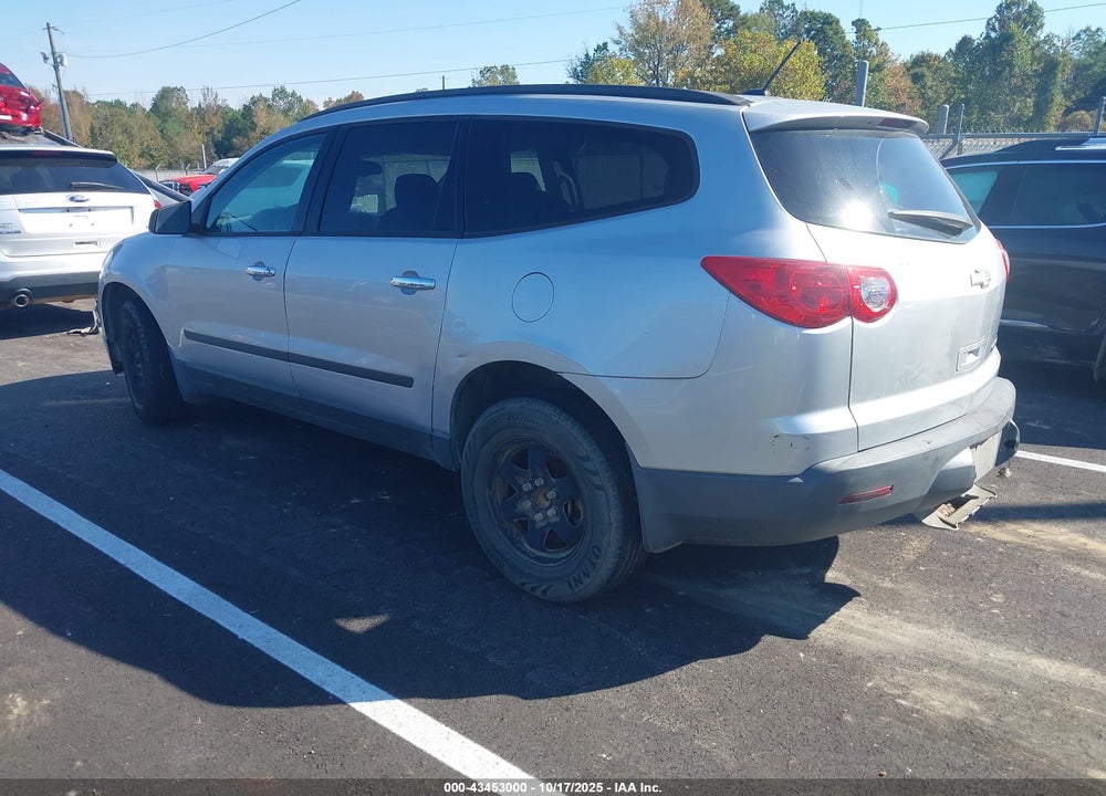 2011 CHEVROLET TRAVERSE LS VIN: 1GNKREED8BJ277362