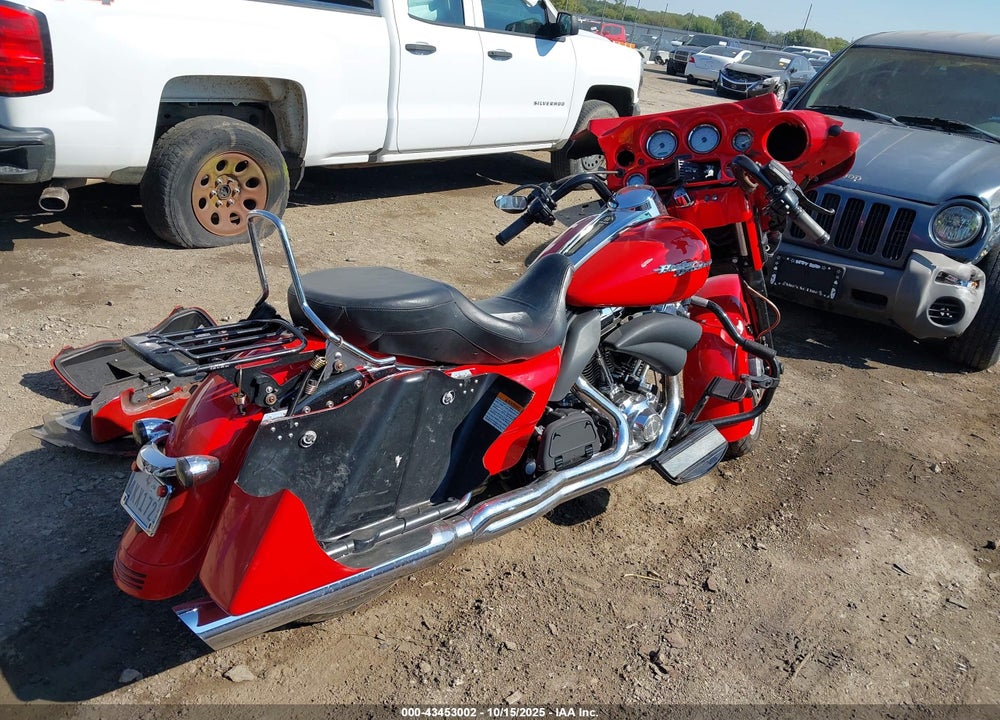 2010 HARLEY-DAVIDSON FLHX VIN: 1HD1KB419AB618788
