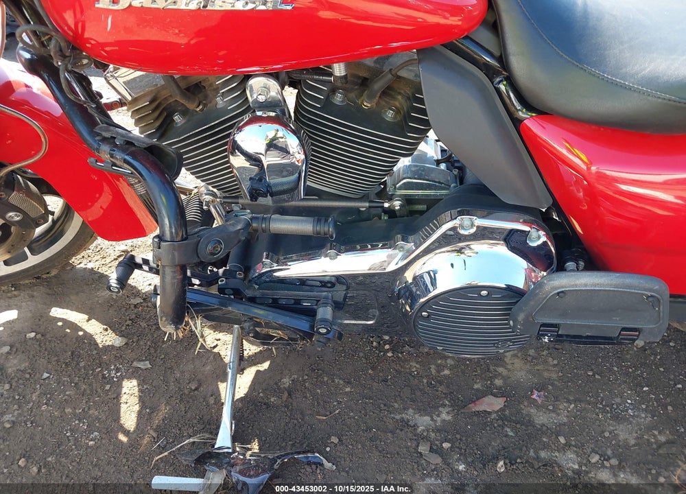 2010 HARLEY-DAVIDSON FLHX VIN: 1HD1KB419AB618788