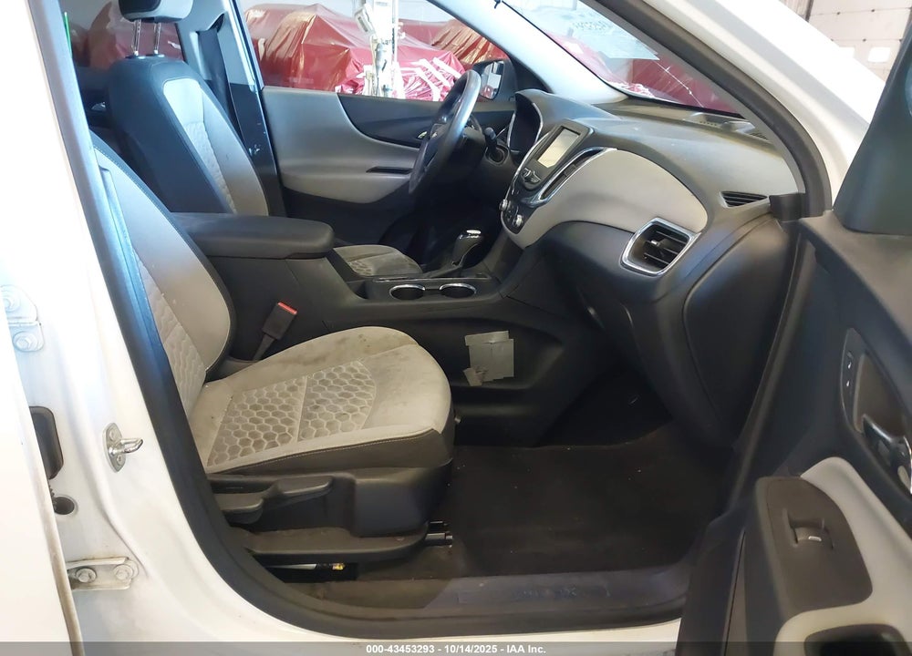 2019 CHEVROLET EQUINOX LT VIN: 2GNAXUEV9K6173674