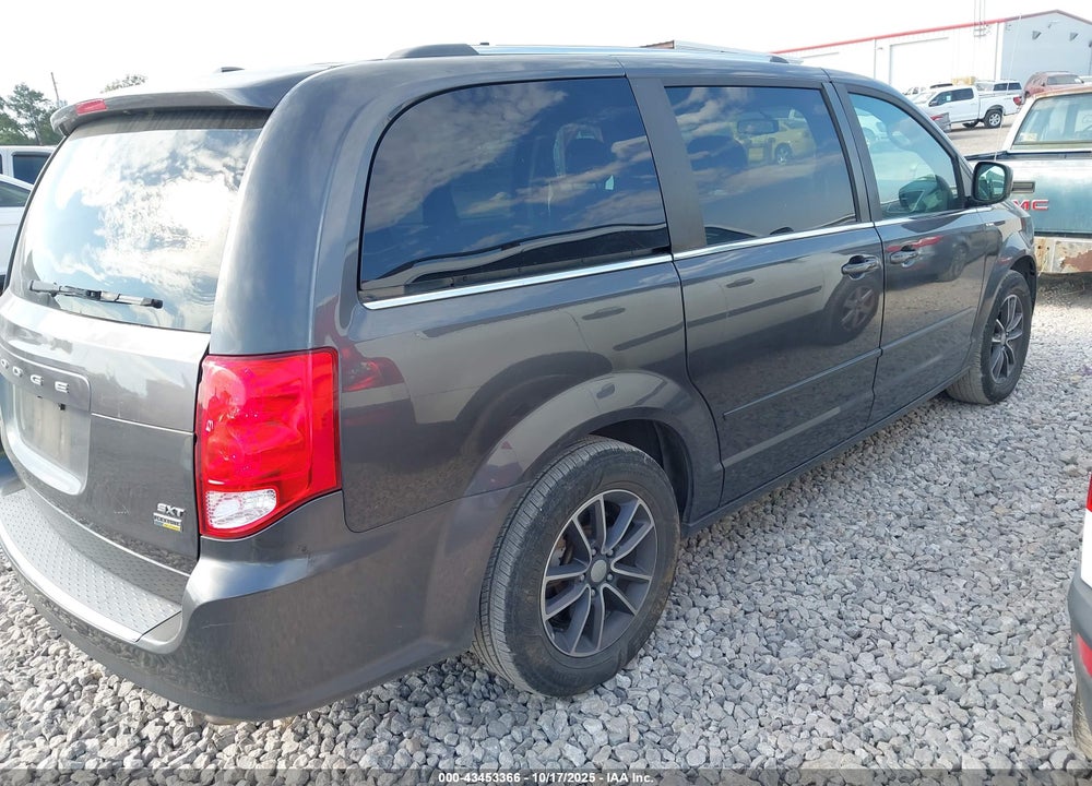2017 DODGE GRAND CARAVAN SXT VIN: 2C4RDGCG0HR765790