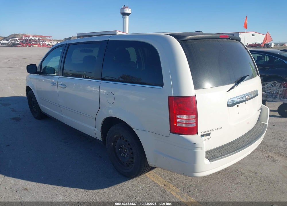 2009 CHRYSLER TOWN & COUNTRY LX VIN: 2A8HR44E49R644490