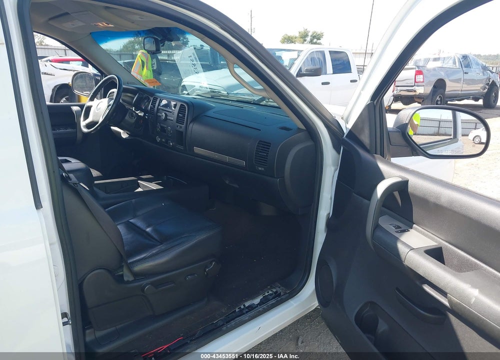 2008 CHEVROLET SILVERADO 1500 LT2 VIN: 3GCEC130X8G214774
