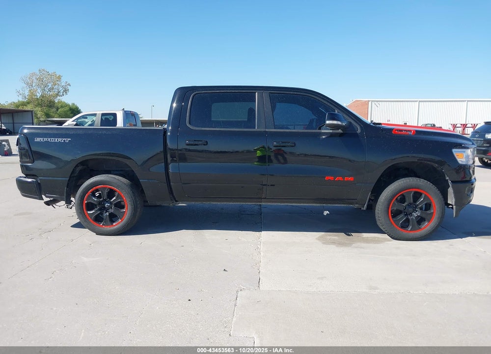 2022 RAM 1500 BIG HORN 4X2 5'7 BOX VIN: 1C6RREFG5NN324237