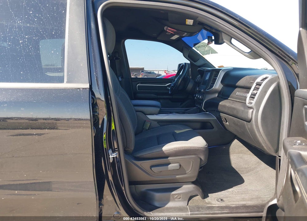 2022 RAM 1500 BIG HORN 4X2 5'7 BOX VIN: 1C6RREFG5NN324237