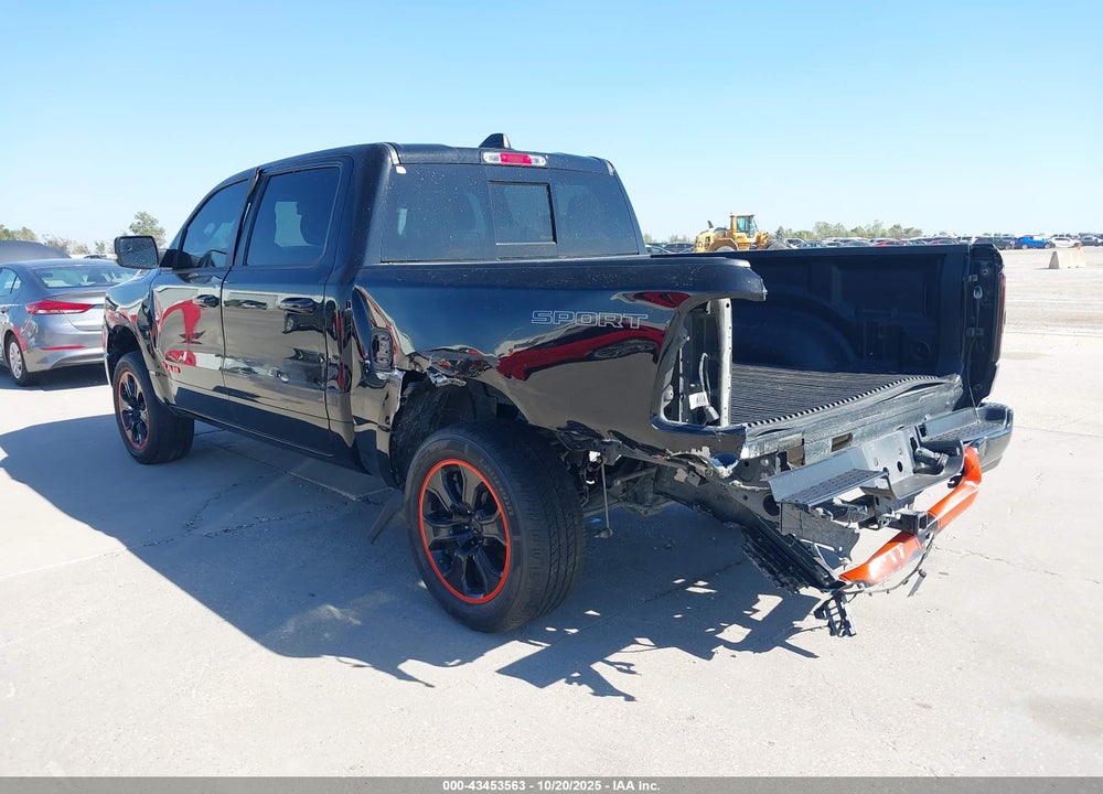 2022 RAM 1500 BIG HORN 4X2 5'7 BOX VIN: 1C6RREFG5NN324237