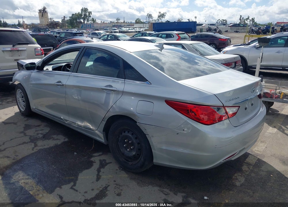 2013 HYUNDAI SONATA GLS VIN: 5NPEB4AC7DH614665