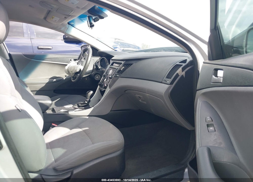 2013 HYUNDAI SONATA GLS VIN: 5NPEB4AC7DH614665