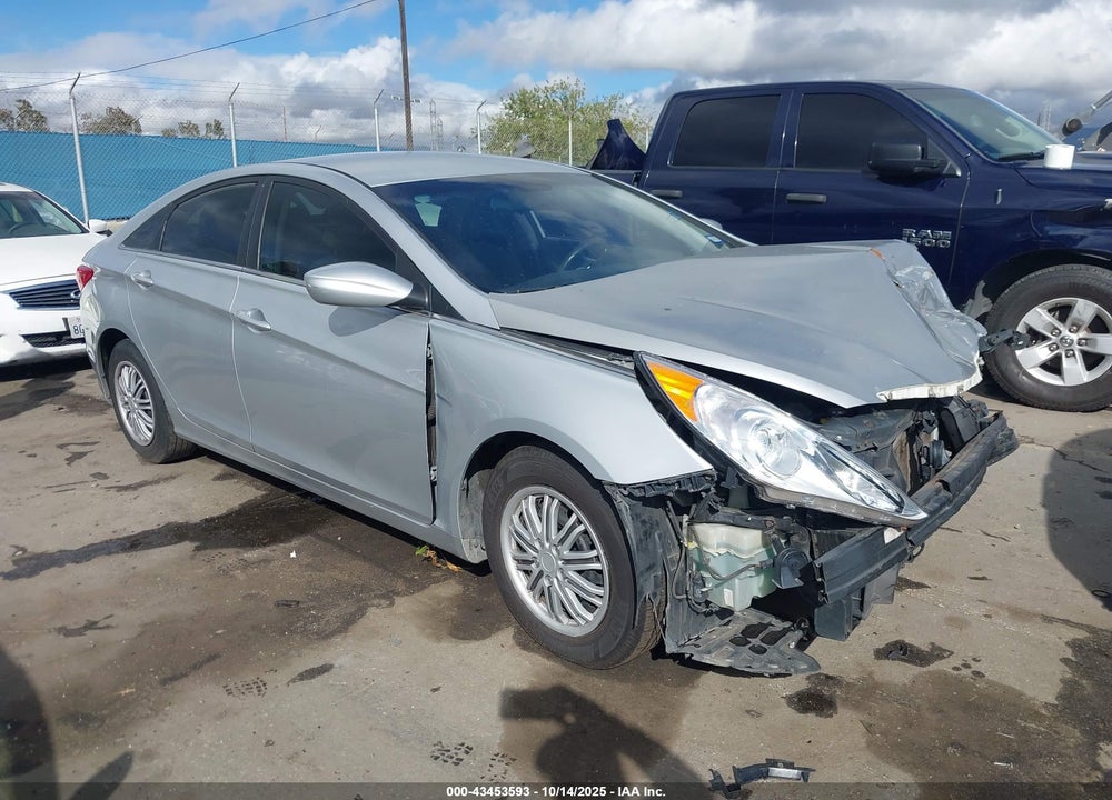2013 HYUNDAI SONATA GLS VIN: 5NPEB4AC7DH614665