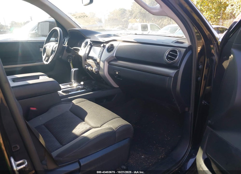 2017 TOYOTA TUNDRA SR5 4.6L V8 VIN: 5TFRM5F14HX117446