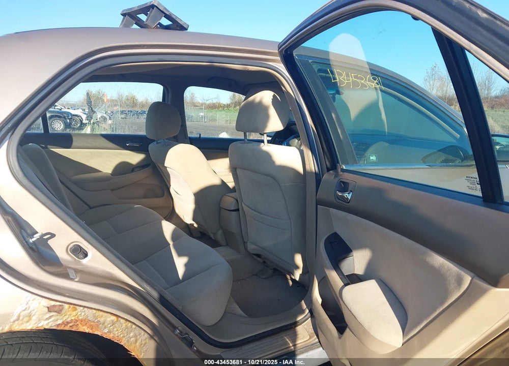 2005 HONDA ACCORD 2.4 LX VIN: 1HGCM56415A170525