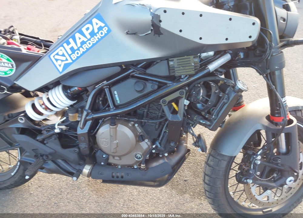 2024 HUSQVARNA VITPILEN 401/SVARTPILEN 401 VIN: MD2JUJ406RN209052