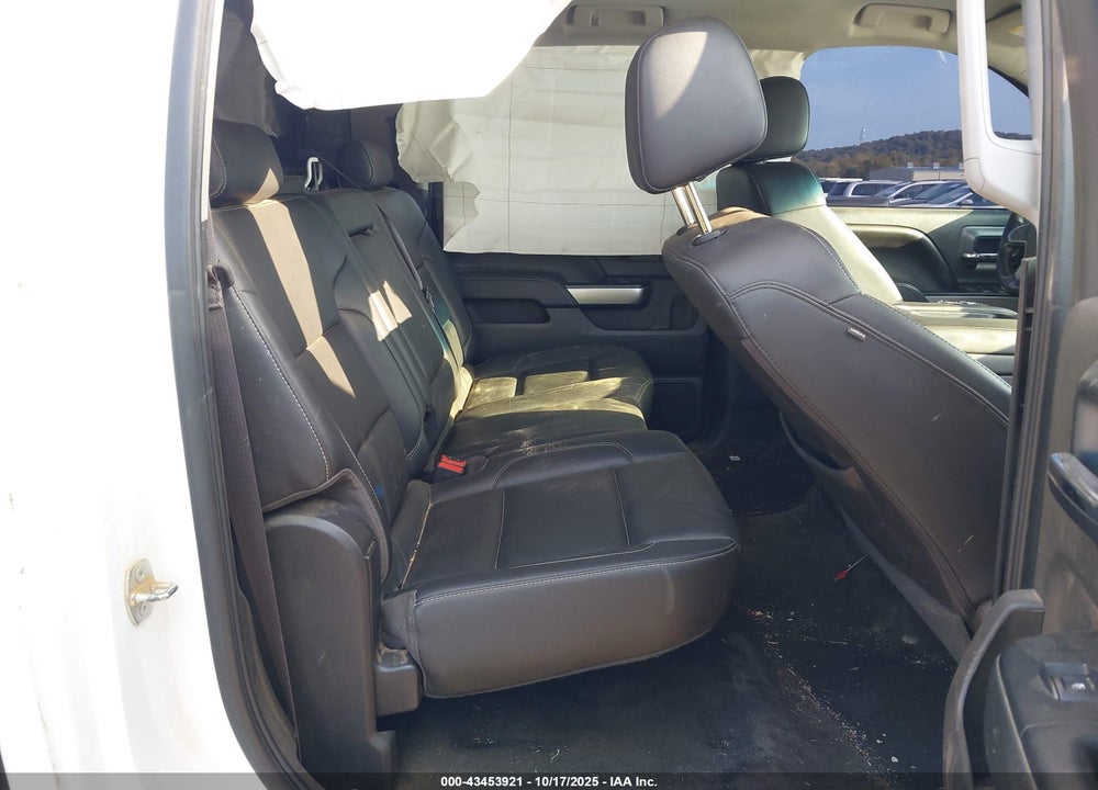 2016 CHEVROLET SILVERADO 1500 1LT VIN: 3GCUKREC1GG290421