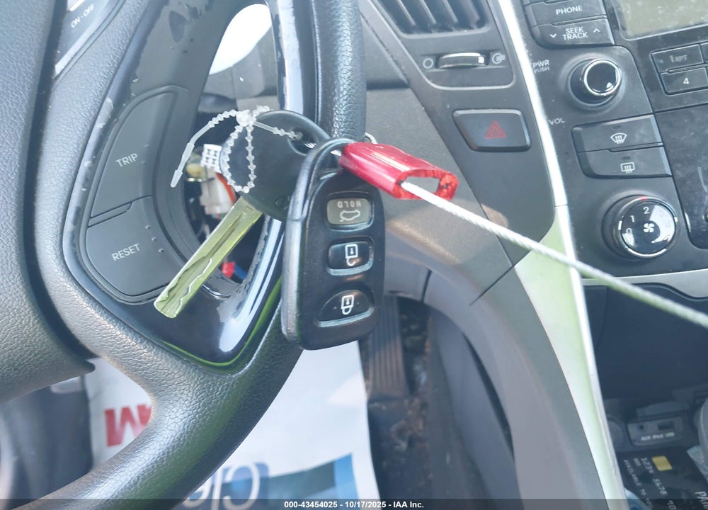 2013 HYUNDAI SONATA VIN: 5NPEB4AC7DH644619