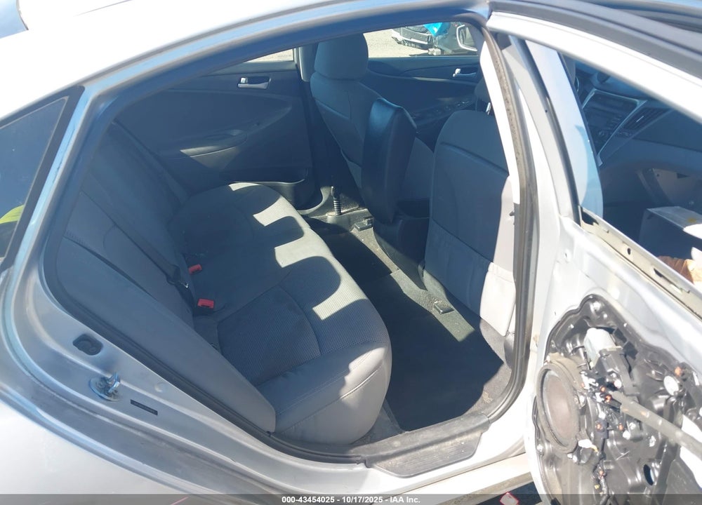 2013 HYUNDAI SONATA VIN: 5NPEB4AC7DH644619