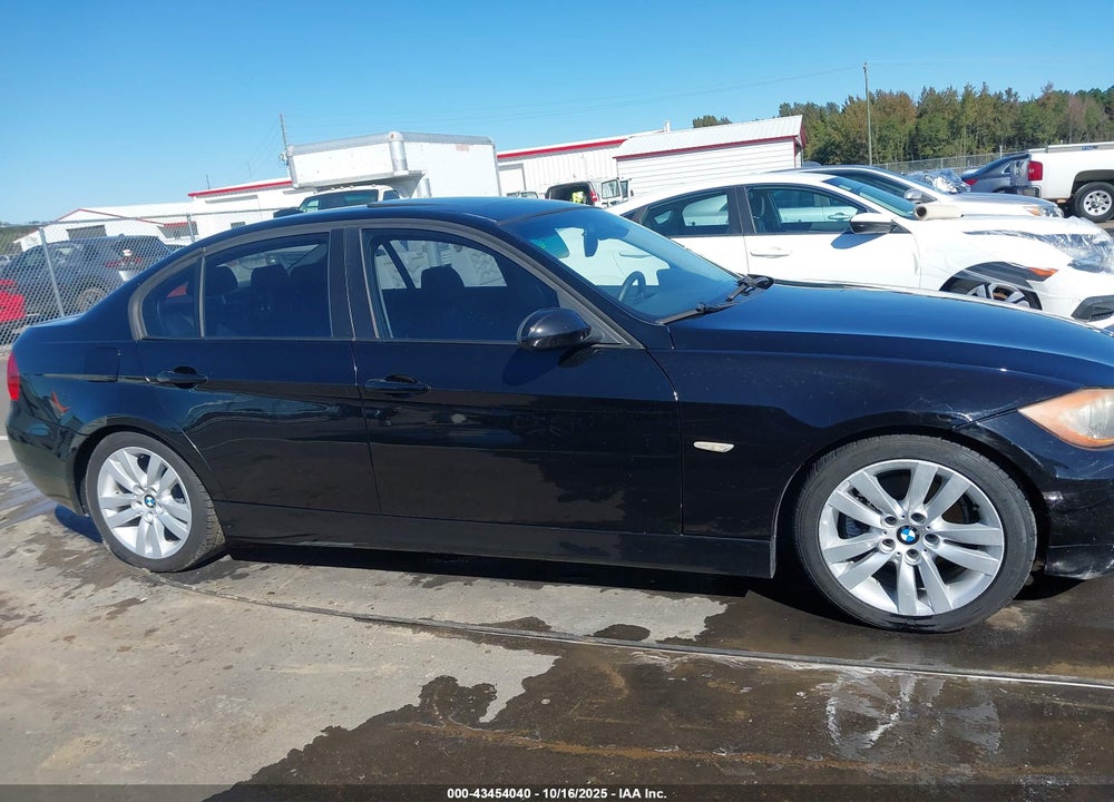 2007 BMW 3 SERIES VIN: WBAVA37517NE29862