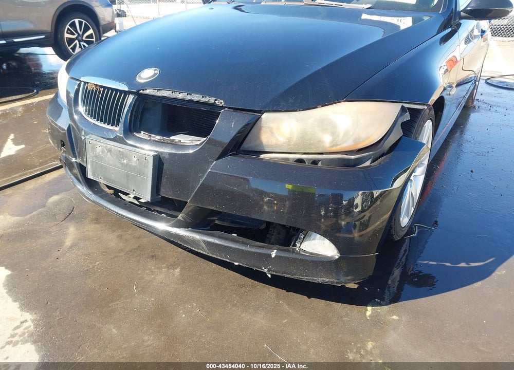2007 BMW 3 SERIES VIN: WBAVA37517NE29862