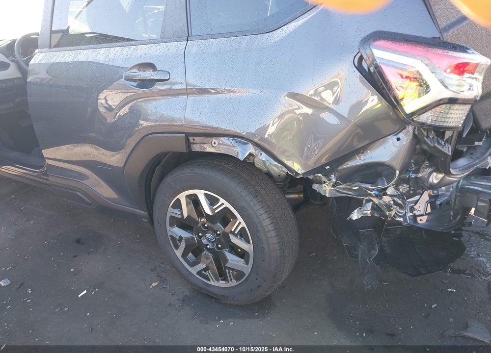 2025 SUBARU FORESTER VIN: JF2SLDAC1SH518253