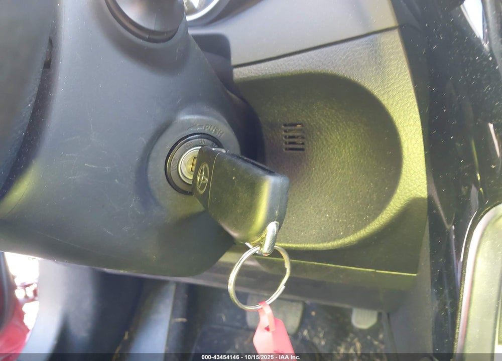 2018 TOYOTA COROLLA IM VIN: JTNKARJE5JJ574735