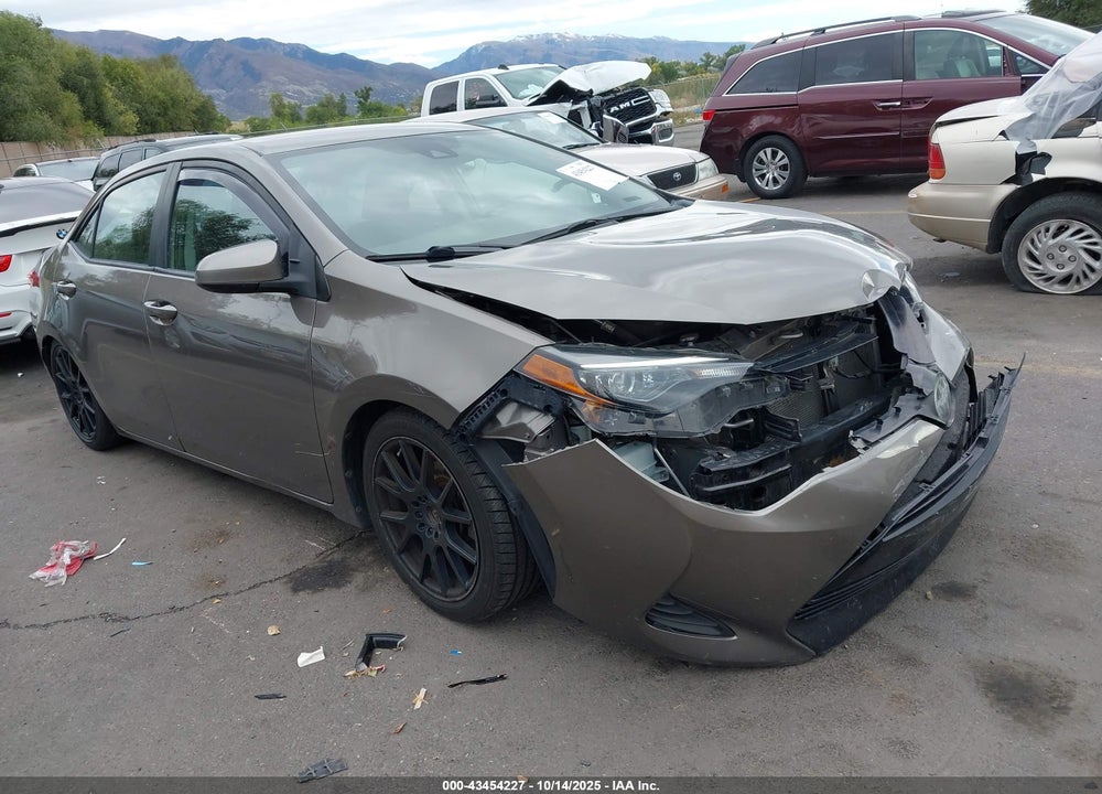 2019 TOYOTA COROLLA LE VIN: 2T1BURHE1KC170118
