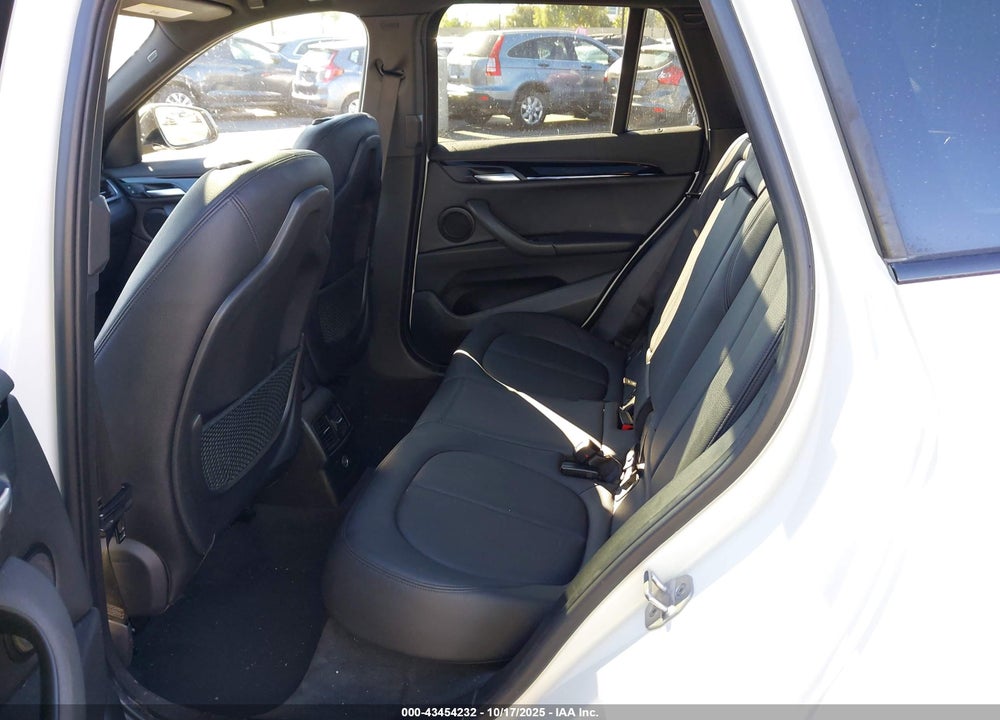 2017 BMW X1 SDRIVE28I VIN: WBXHU7C36H5H37696