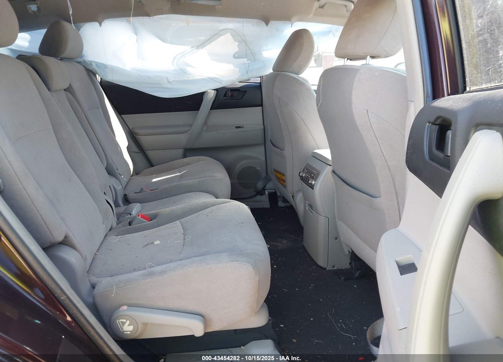 2012 TOYOTA HIGHLANDER BASE V6 VIN: 5TDBK3EHXCS158575