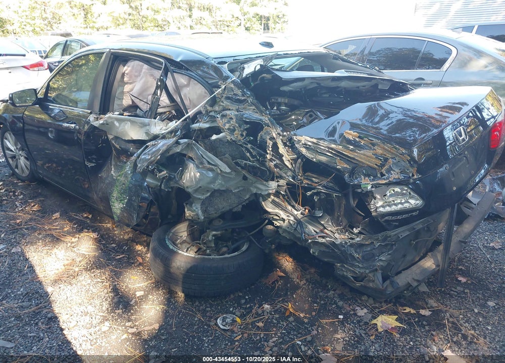 2015 HONDA ACCORD EX-L VIN: 1HGCR2F85FA212358