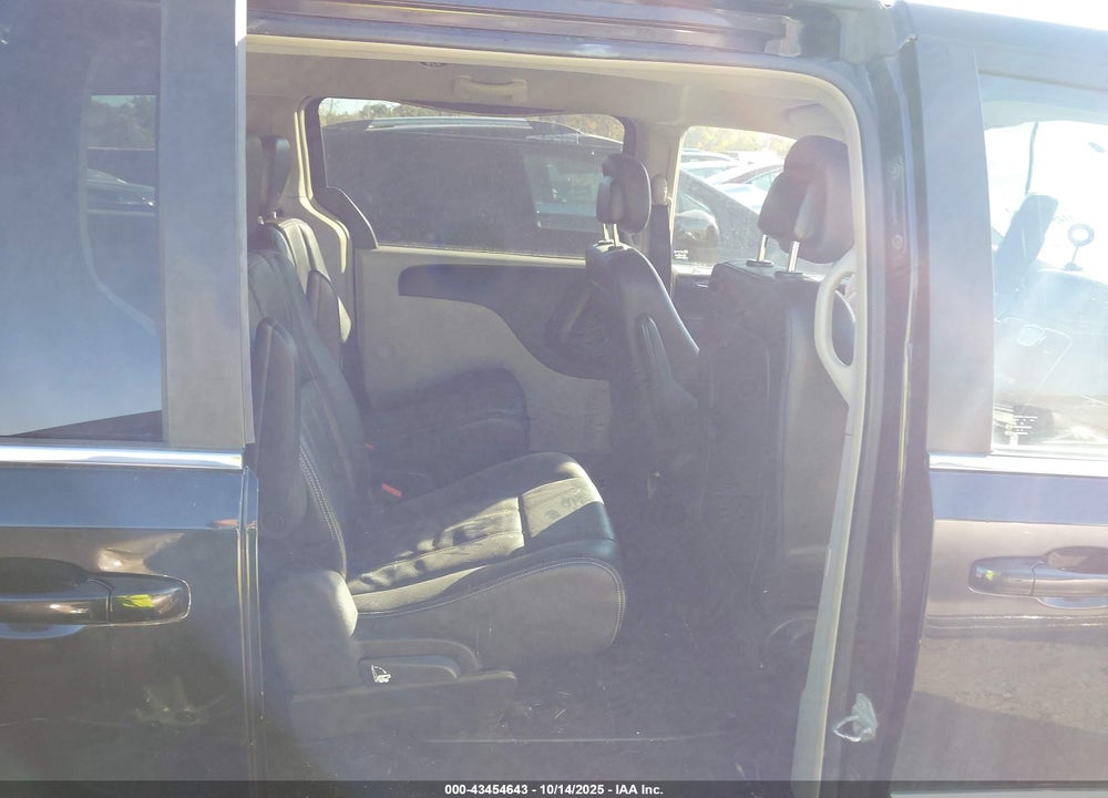 2015 CHRYSLER TOWN & COUNTRY TOURING VIN: 2C4RC1BG9FR726307