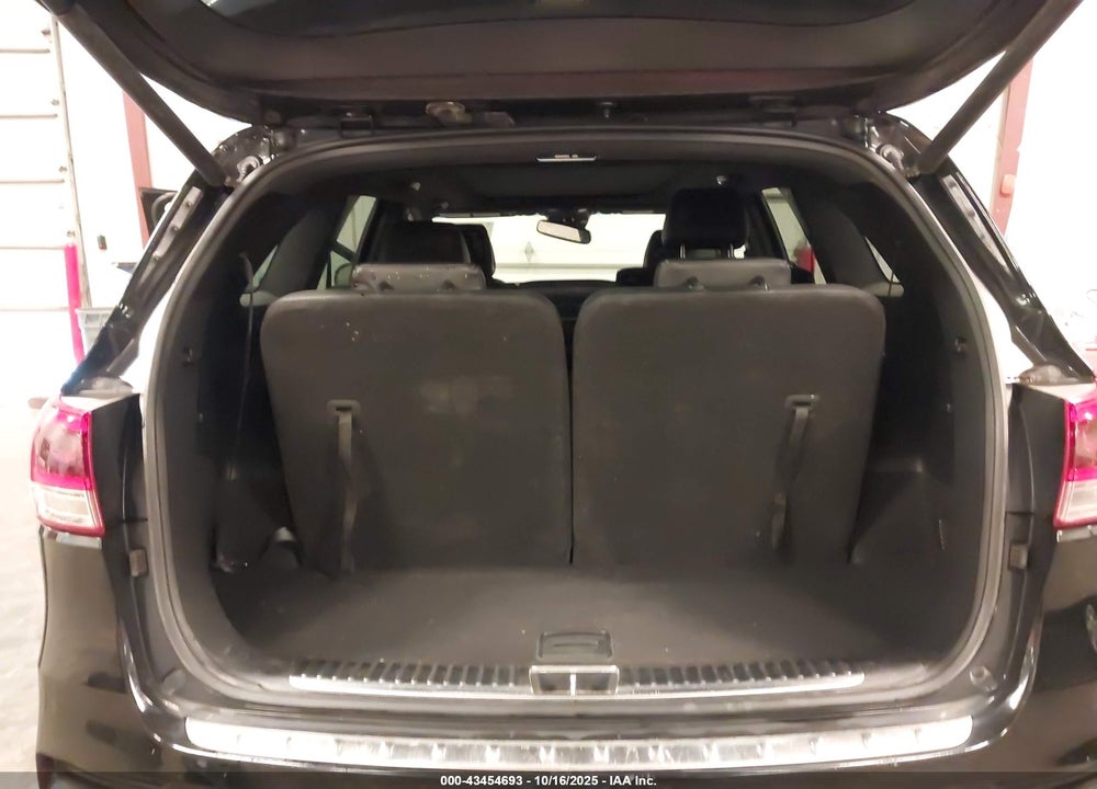 2016 KIA SORENTO VIN: 5XYPKDA55GG094102