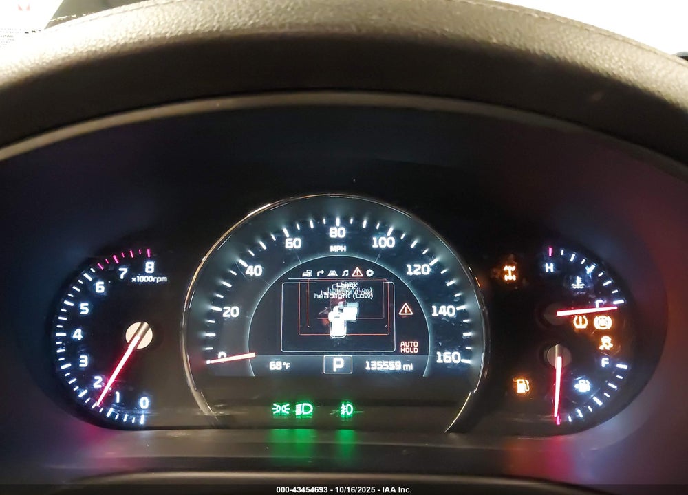 2016 KIA SORENTO VIN: 5XYPKDA55GG094102