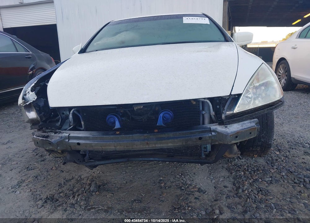 2003 HONDA ACCORD 2.4 LX VIN: 3HGCM563X3G702229
