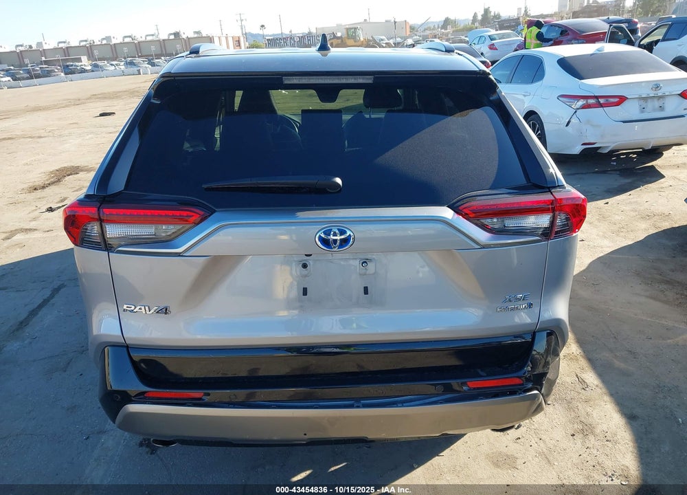 2024 TOYOTA RAV4 HYBRID XSE VIN: JTME6RFV4RD552652