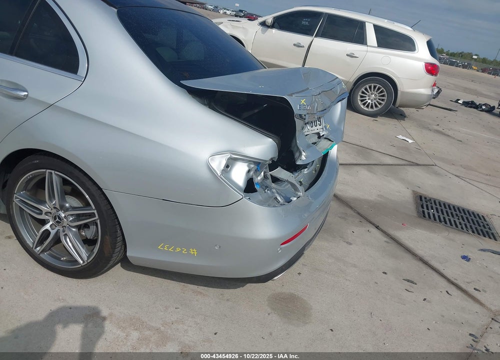 2018 MERCEDES-BENZ E 300 VIN: WDDZF4JB0JA486260
